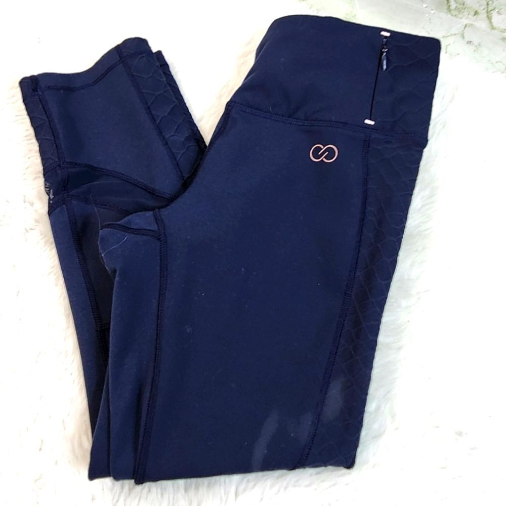 CALIA by Carrie Underwood Capri Leggings